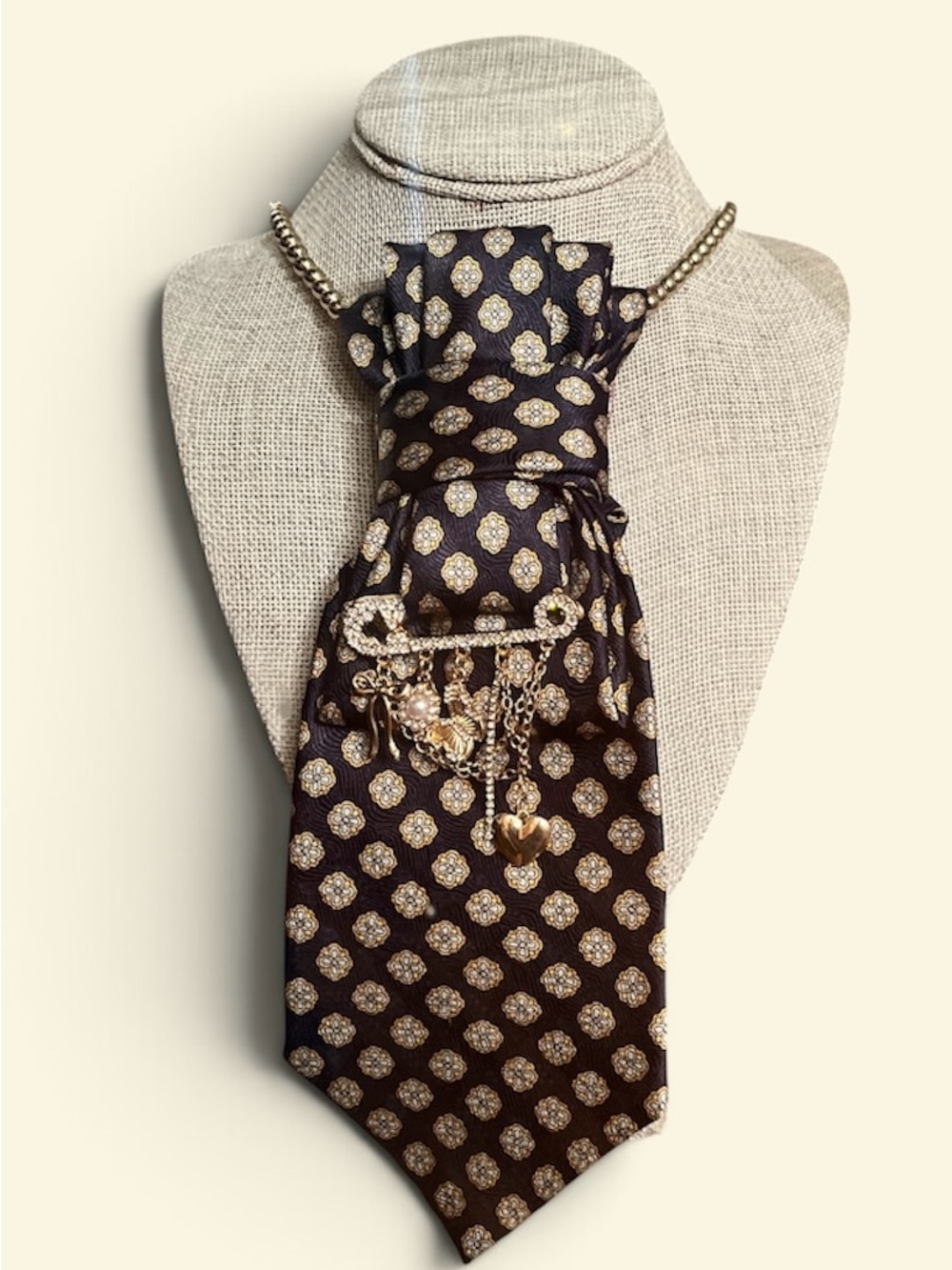 Elegant Black and Gold Custom-made Neck Clutch